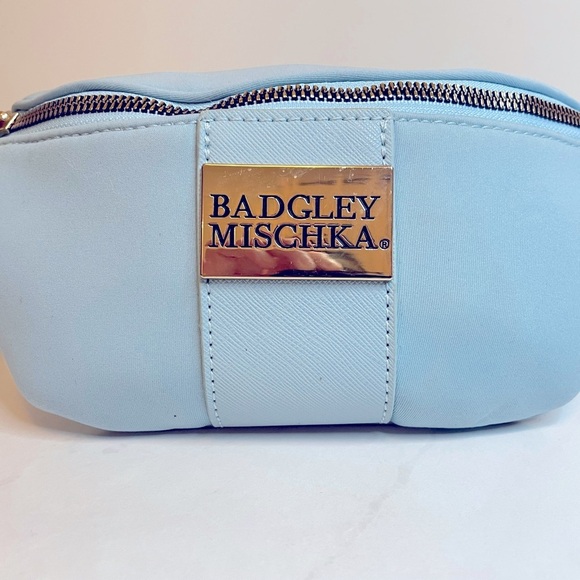 BADGLEY MISCHKA Sage Scuba Belt Bag NWOT - Picture 11 of 16